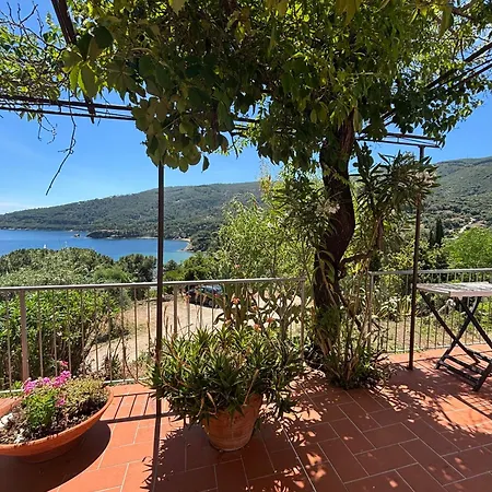بيت للعطل Casa Perla E Conchiglia كابوليفيري