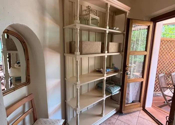 Casa Perla E Conchiglia カポリーヴェリ